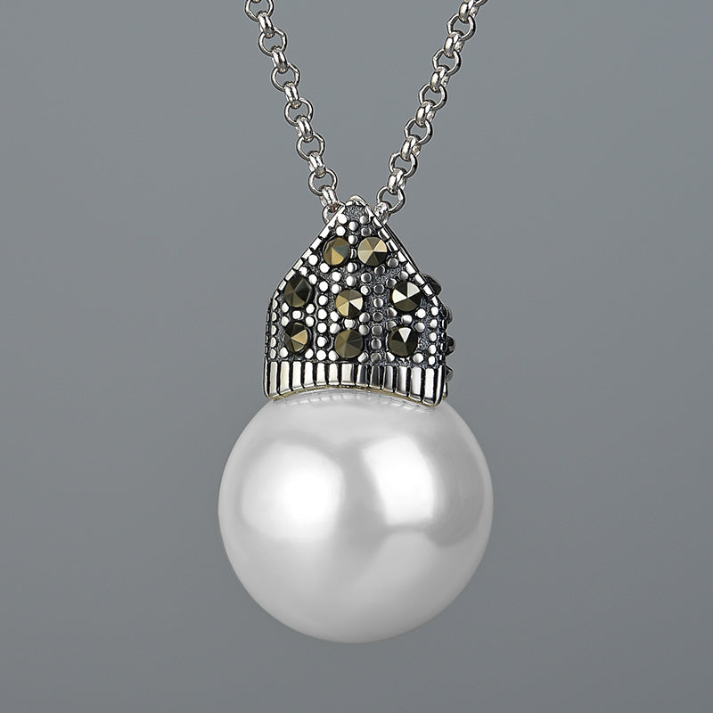 Vintage Zirconium Pearl Necklace